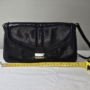 Calvin Klein Y2K Snakeskin Embossed Shoulder Bag w/ Match Mirror – Black Vintage